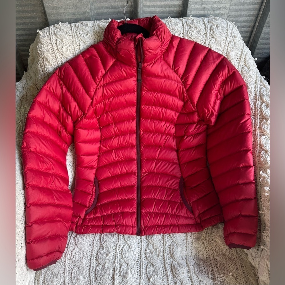 New Prana Fuchsia Pink Puffer Jacket with Orange Lining Size Small